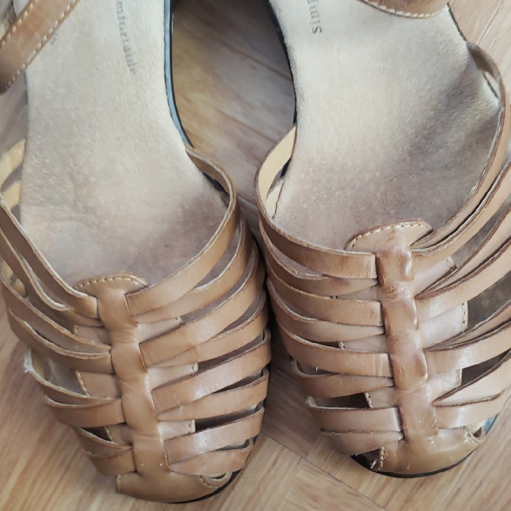Softspots Women's Brown Strappy Sandals - Picture 5 of 5